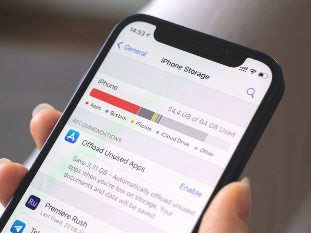 How To Permanently Erase Data From iPhone Storage